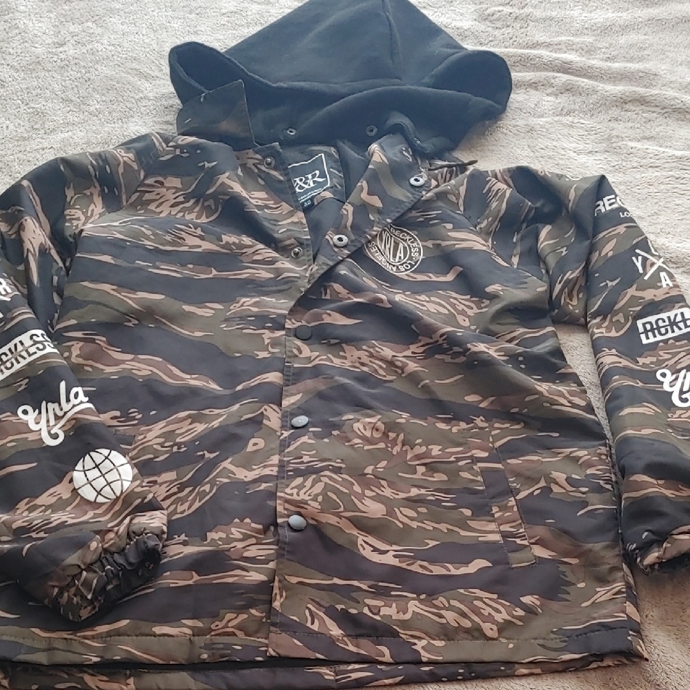 Y&R Camo Lined Youth Jacket SZ LG